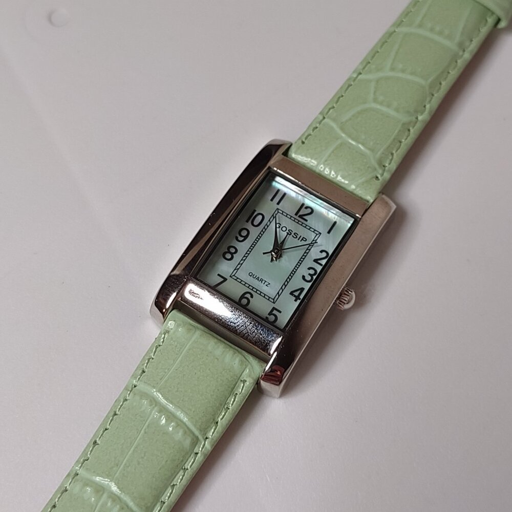 Green Gossip Watch With Leather Band